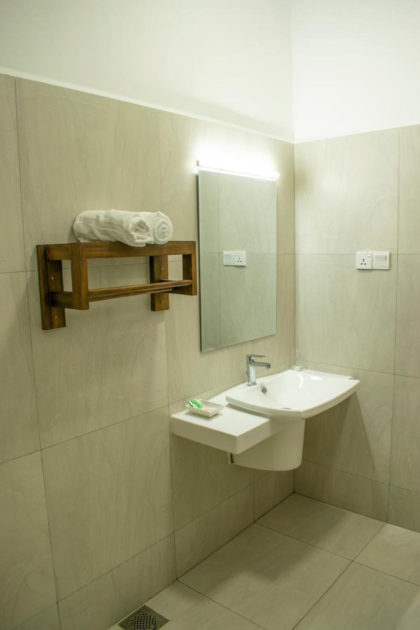 Lavinia Escapes Hotel Dehiwala-Mount Lavinia Luaran gambar